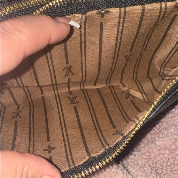 Louis Vuitton Black Monogram Clutch - Picture 6 of 7